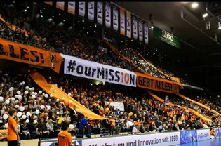 حمله تند مدیرعامل BR Volleys به فدراسیون جهانی والیبال: FIVB مغرور و ناتوان است!