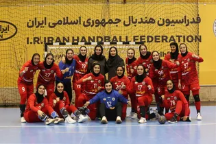 شکست میزبان مقابل شیرزنان هندبال ایران/ یک قدم تا کسب سهمیه