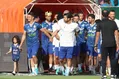 ستاره آبی با یک بند جنجالی جدا می‌شود