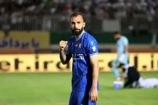 چشمی به بازی با الحسین رسید