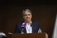 عزیزی: گران شدن رشته تنیس طبیعی است/ مزایده یک آفت برای ورزش ایران است