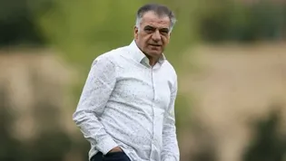 طاهری: تیم رقیب حرمت خود را نگه نداشت/ سازمان لیگ به همه تیم‌ها یکسان نگاه کند