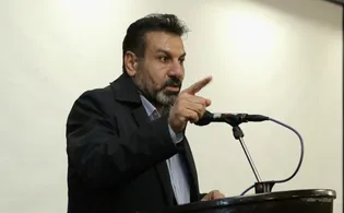 مومنی: در پرداخت معوقه بازیکنان موفق عمل کردیم/ سال آینده تیم‌های قدرتمندی برای مس می‌سازیم