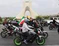 حضور کم‌سابقه بیش از ۵۰۰ موتور و خودرو در کاروان وحدت و اقتدار/ وحدت ملي را به نمايش گذاشتيم