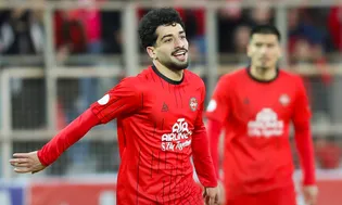 استقلال و تراکتور توسط AFC نقره داغ شدند