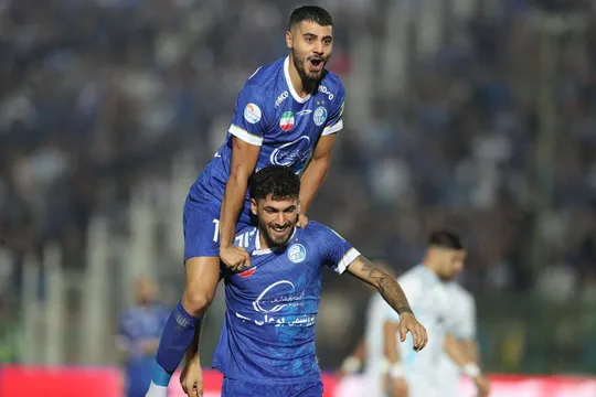 پنجمین برد استقلال در لیگ با غلبه بر گل‌گهر/ بختیاری‌زاده، مچ رحمتی را خواباند