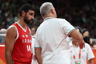 کاظمی: خوشحالم اولین مدال کاروان ایران را گرفتیم/ بعضی‌ها دنبال منفعتشان هستند