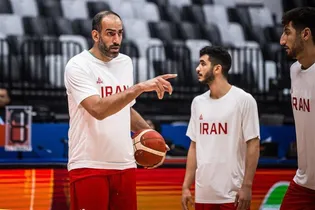 حدادی: دوست داشتم با این جوانان کار کنم/ پیراهن تیم ملی با ارزش است