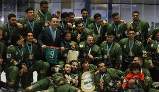 قهرمانی نیروی زمینی ارتش در لیگ هاکی روی یخ آقایان