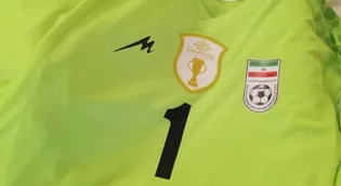 لوگوی قهرمان آسیا روی لباس تیم ملی فوتسال