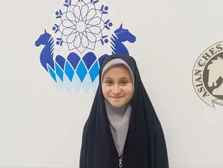 حضور شطرنج‌باز دختر ایرانی بر روی سکوی آسیایی + فیلم
