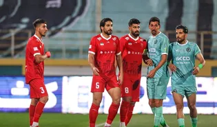برتری پرسپولیس مقابل پیکان در نیمه نخست