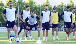 تاکید کادرفنی بر اجرای دقیق برنامه‌های تاکتیکی در تمرین تیم ملی فوتبال