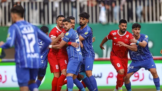 جنگ بهترین خط دفاع و حمله در نقش‌جهان؛ آسمان آبی یا غرش سرخ؟