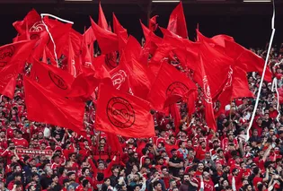 درخواست تراکتور از فدراسیون فوتبال؛ بازی مقابل پرسپولیس با تماشاگر برگزار شود