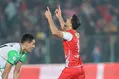 مهاجم پرسپولیس به کریم باقری رسید!