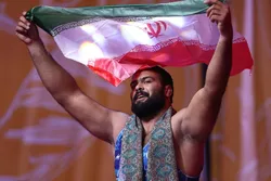 طغانی قهرمان کشتی پهلوانی شد