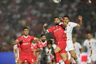 تغییر زمان دیدار فولاد و پرسپولیس؛ دو ساعت زودتر!