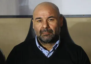 بختیاری‌ زاده: یک وجب از خاک میهن را به دشمن نمی‌دهیم