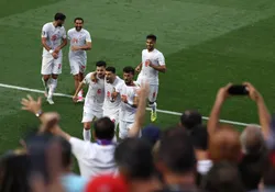 لطیفی: شانس کمی برای صعود تیم ملی به دور حذفی قائل هستم/ دفاع ما چیزی فراتر از فاجعه است!