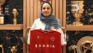 ستاره فوتسال زنان در فوتبال!/ کریمی به پرسپولیس پیوست